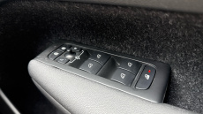 Volvo Xc40 2.0 B4P R DESIGN Pro 5dr Auto Petrol Estate